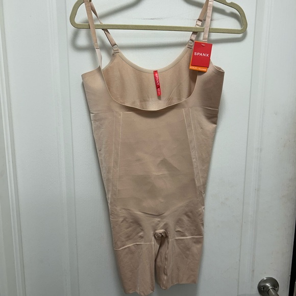SPANX OnCore Open-Bust Mid-Thigh Bodysuit  Sculpt Shaper Level 3 Compression - Picture 11 of 11